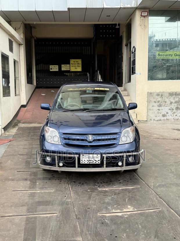 Toyota IST 2004 Blue