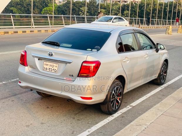 Toyota Axio 2018 Silver