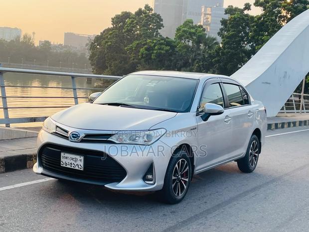 Toyota Axio 2018 Silver