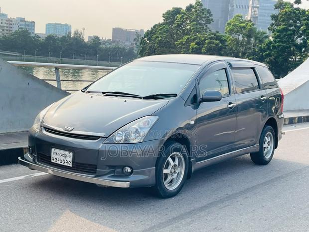 Toyota Wish 2004 Gray