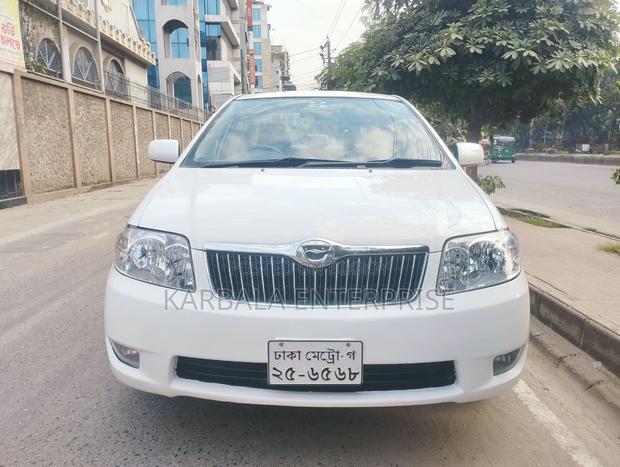 Toyota Corolla Sedan 2005 White