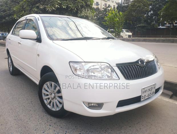 Toyota Corolla Sedan 2005 White