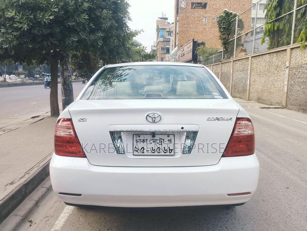 Toyota Corolla Sedan 2005 White
