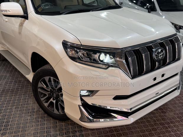 Toyota Land Cruiser Prado 2.7 2022 Pearl