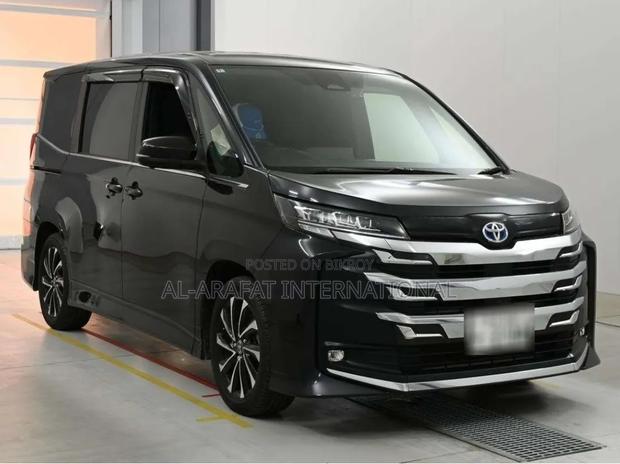 Toyota Noah 2022 Black