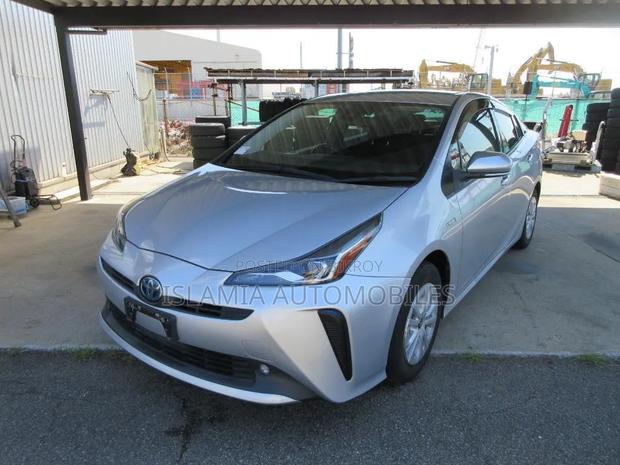 Toyota Prius 2021 Silver