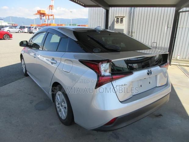 Toyota Prius 2021 Silver