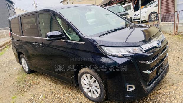 Toyota Noah 2022 Black
