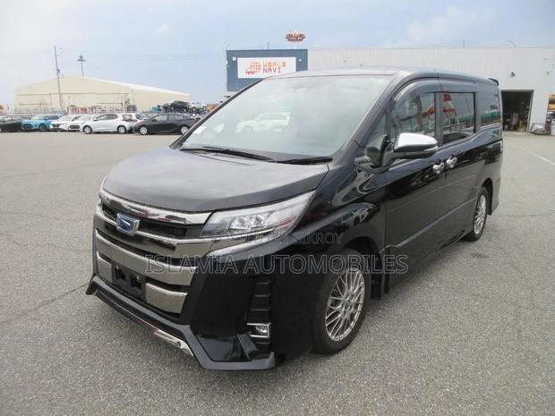 Toyota Noah 2021 Black