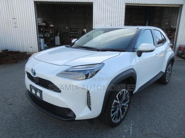 Toyota Yaris 2021 Pearl