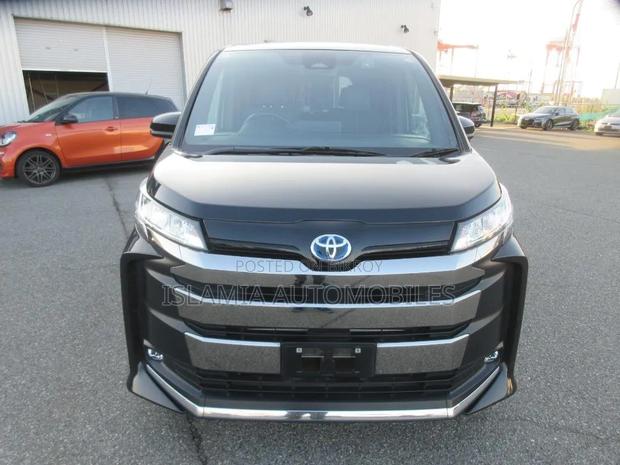 Toyota Noah 2023 Black
