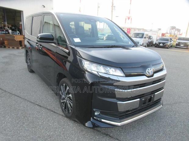 Toyota Noah 2023 Black