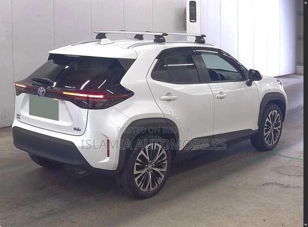 Toyota Yaris Cross 2021 Pearl