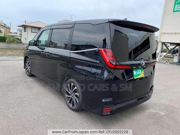 Toyota Noah 2022 Black