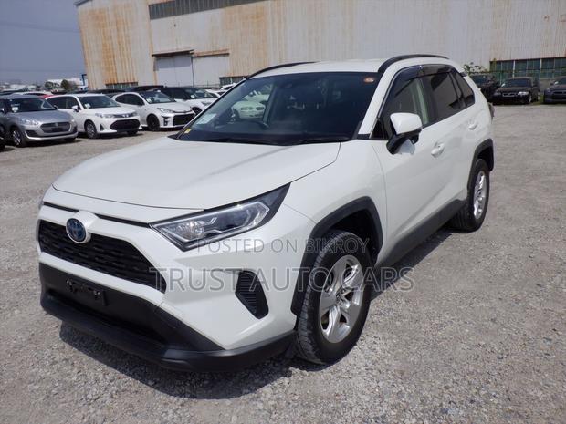 Toyota RAV4 2021 Pearl