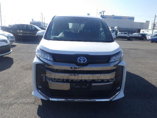 Toyota Noah 2023 Pearl