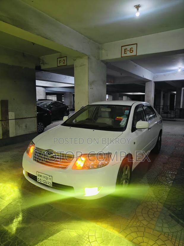 Toyota Corolla 2006 White