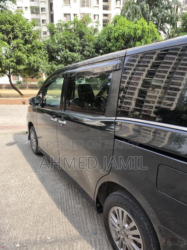 Toyota Esquire 2014 Black