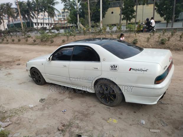 Toyota Crown 1993 White