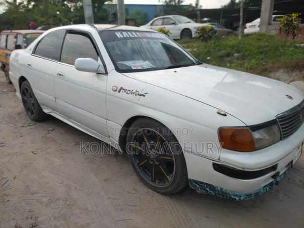 Toyota Crown 1993 White