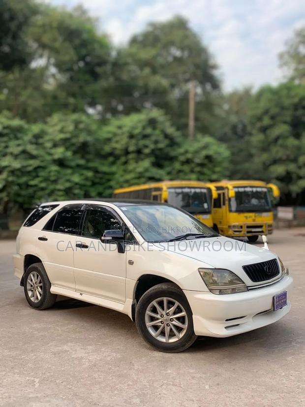 Lexus RX 300 4WD 1999 White