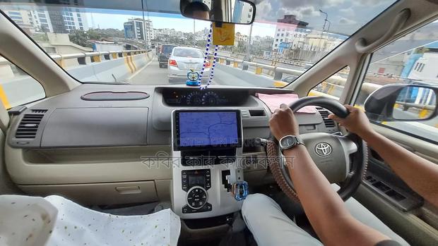 Toyota Noah 2013 Pearl