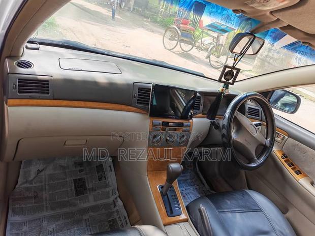 Toyota Corolla Sedan 2005 White