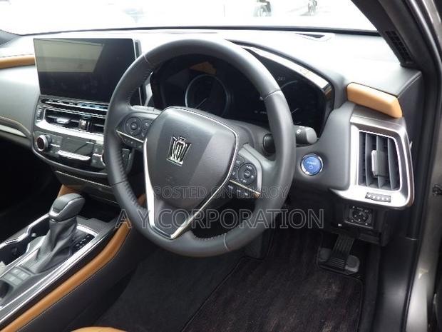 Toyota Crown 2021 Gray