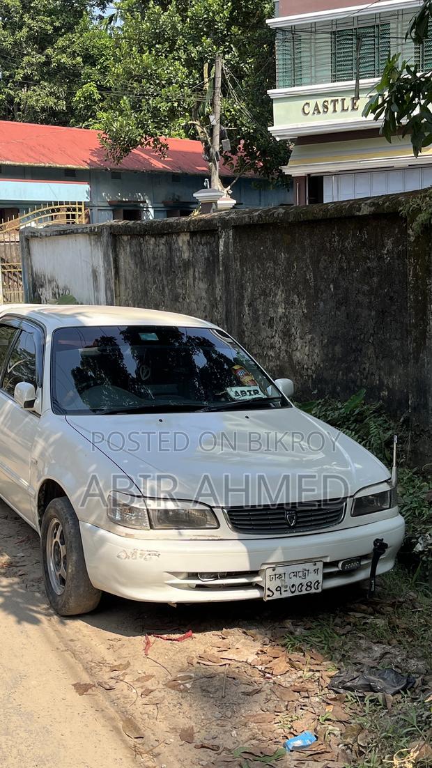 Toyota Corolla 1.9 D Sedan 2000 White