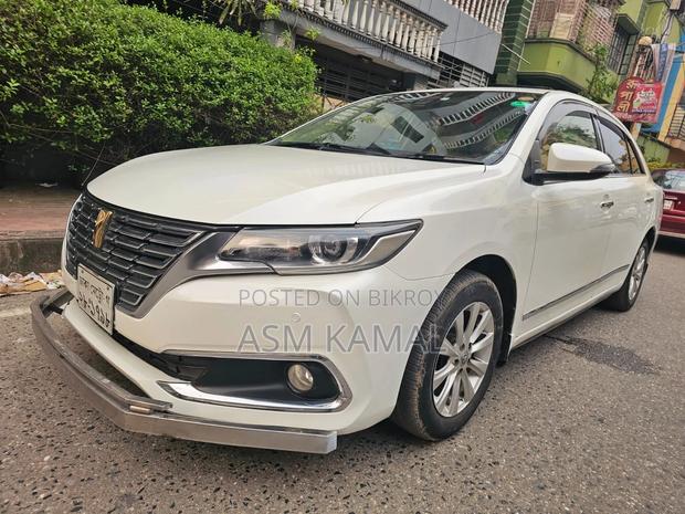 Toyota Premio 2017 Pearl