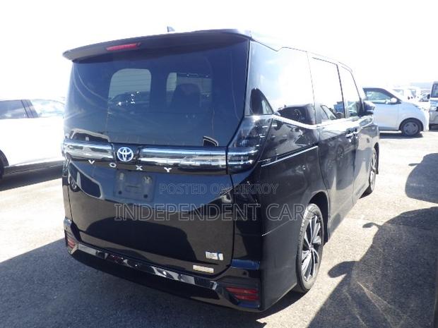 Toyota Voxy Hybrid S-Z 2WD 7-Seater 2022 Black