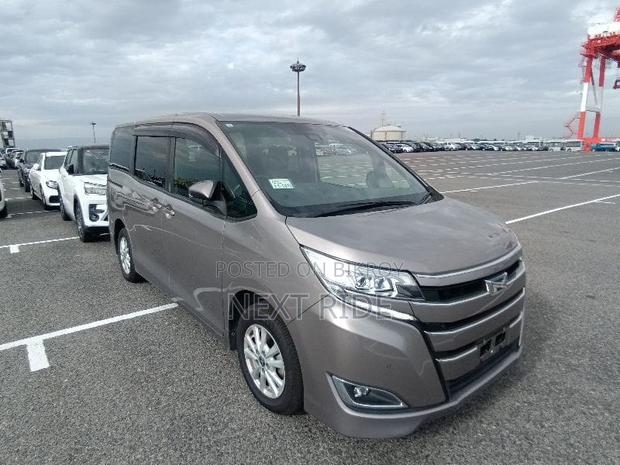 Toyota Noah 1.8 FWD Hybrid (7 seater) 2021 Brown