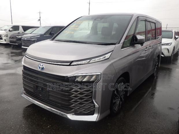 Toyota Voxy Hybrid S-Z 2WD 7-Seater 2022 Gray