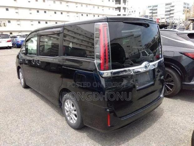 Toyota Noah 2.0 AWD (7 Seater) 2021 Black