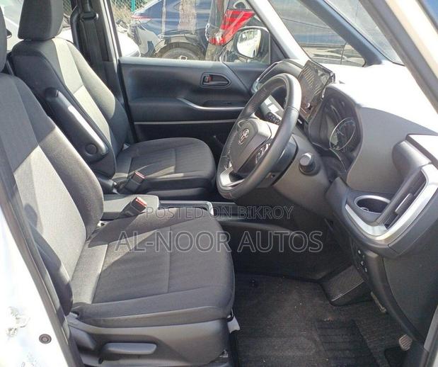 Toyota Noah 2022 Pearl