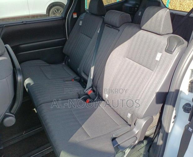 Toyota Noah 2022 Pearl