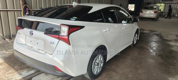Toyota Prius 2020 Pearl