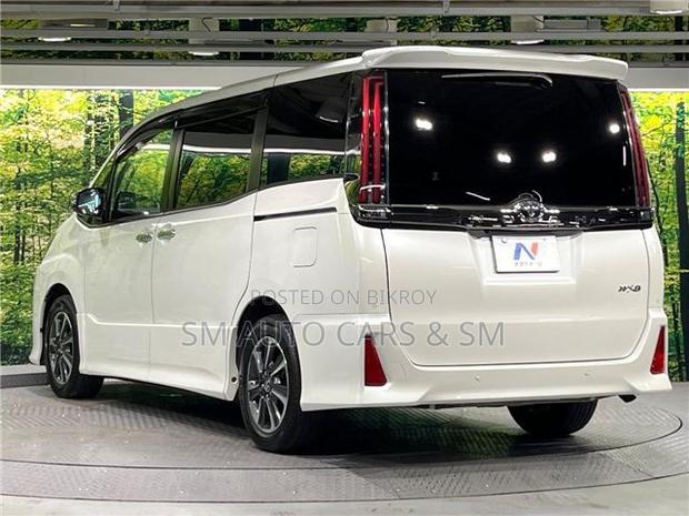 Toyota Noah 2021 Pearl