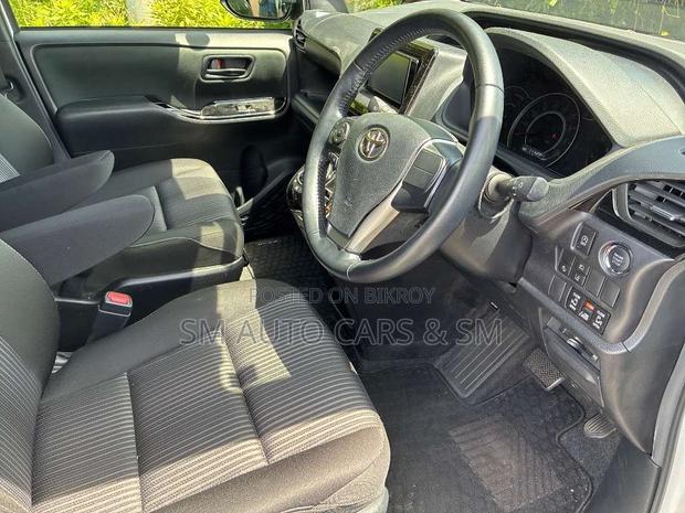 Toyota Noah 2021 Pearl