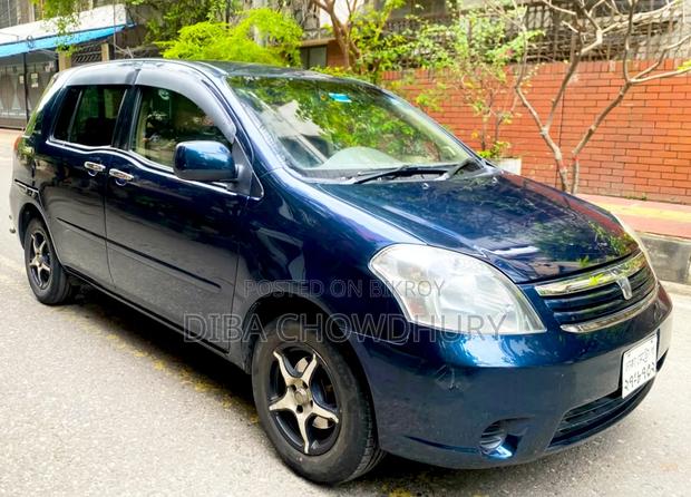Toyota Raum 2004 Blue