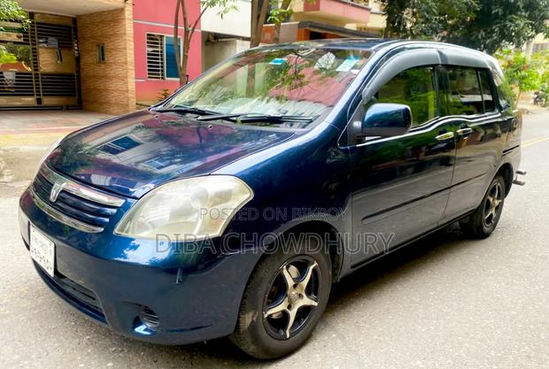 Toyota Raum 2004 Blue