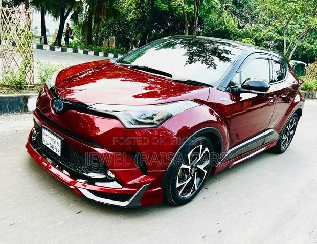 Toyota C-HR 2018 Maroon