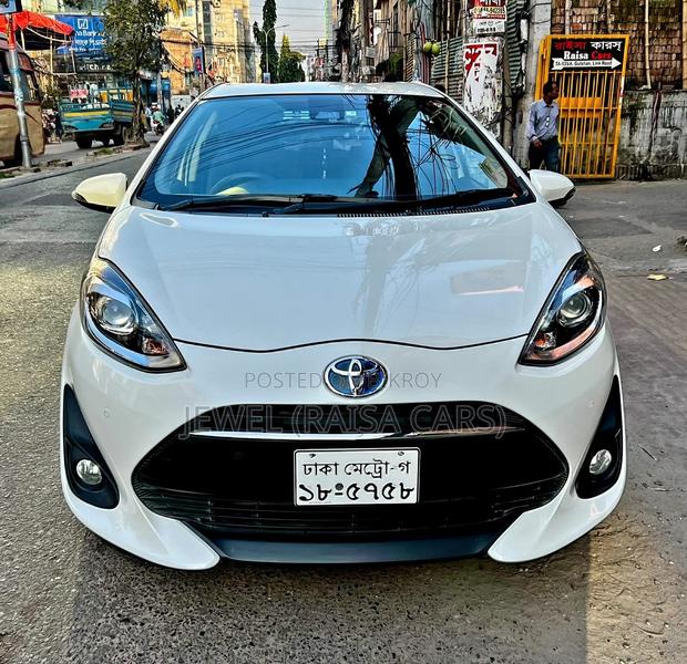 Toyota Aqua 2019 Pearl