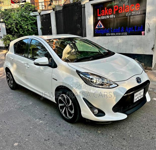 Toyota Aqua 2019 Pearl