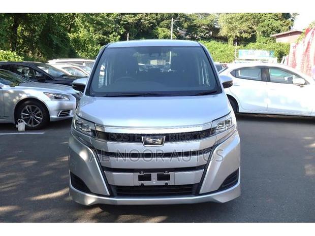 Toyota Noah 2.0 FWD (8 Seater) 2021 Silver