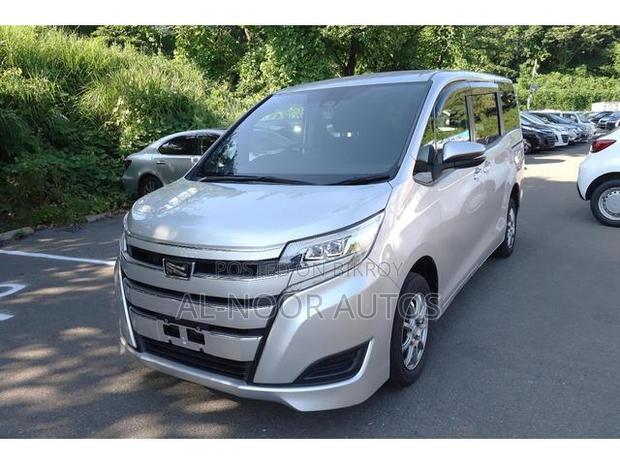 Toyota Noah 2.0 FWD (8 Seater) 2021 Silver
