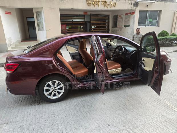 Toyota Premio 2020 Maroon