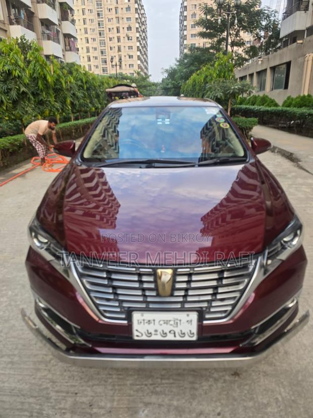 Toyota Premio 2020 Maroon