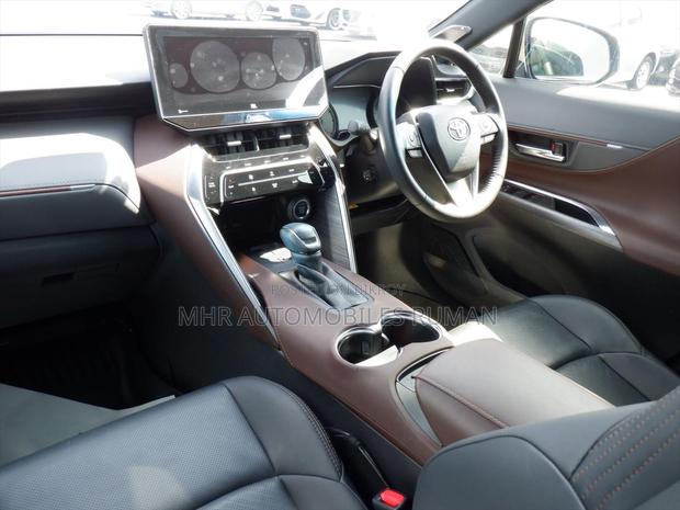 Toyota Harrier 2.0 2021 Pearl