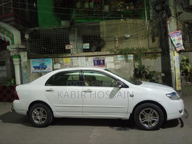 Toyota Corolla 2005 White
